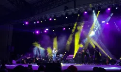 Daha önce Şanlıurfa’da konser vereceği duyurulan ve biletleri haftalar önesinden tükenen Mem Ararat konseri için sürpri