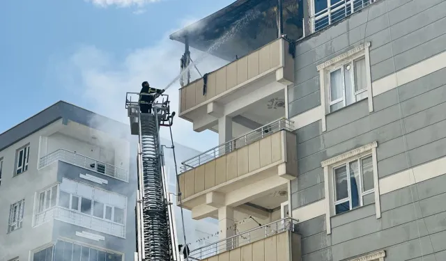 Şanlıurfa Siverek’te 5 Katlı Binada Alevler Yükseldi