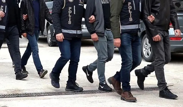 Büfe ve Bakkallardaki Kontörlü Hatlar Takipte: Deniz Kuvvetleri’nde FETÖ Operasyonu