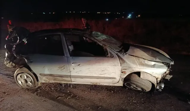 Şanlıurfa Siverek-Çermik Yolunda Kaza: Otomobil Kontrolden Çıkıp Şarampole Uçtu
